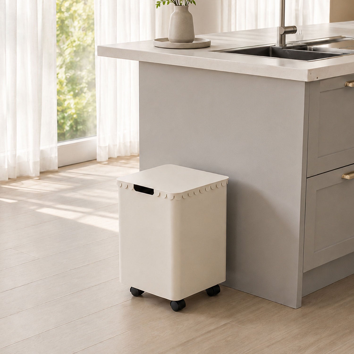Daisy Rolling Waste Bin