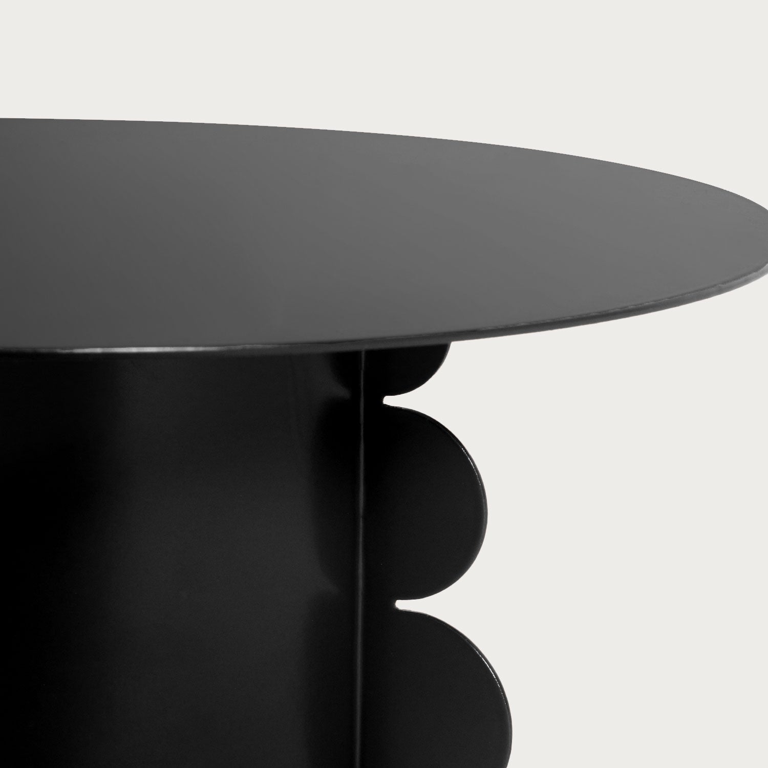 Fin Table Stand
