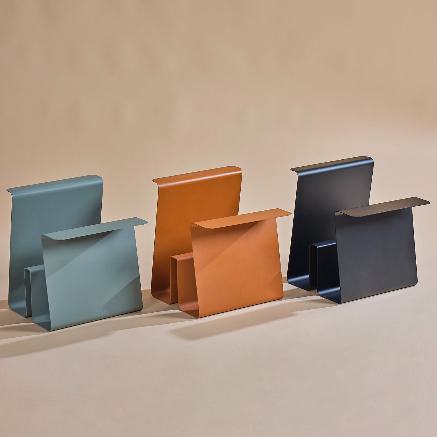 Line Magazine Rack - Black