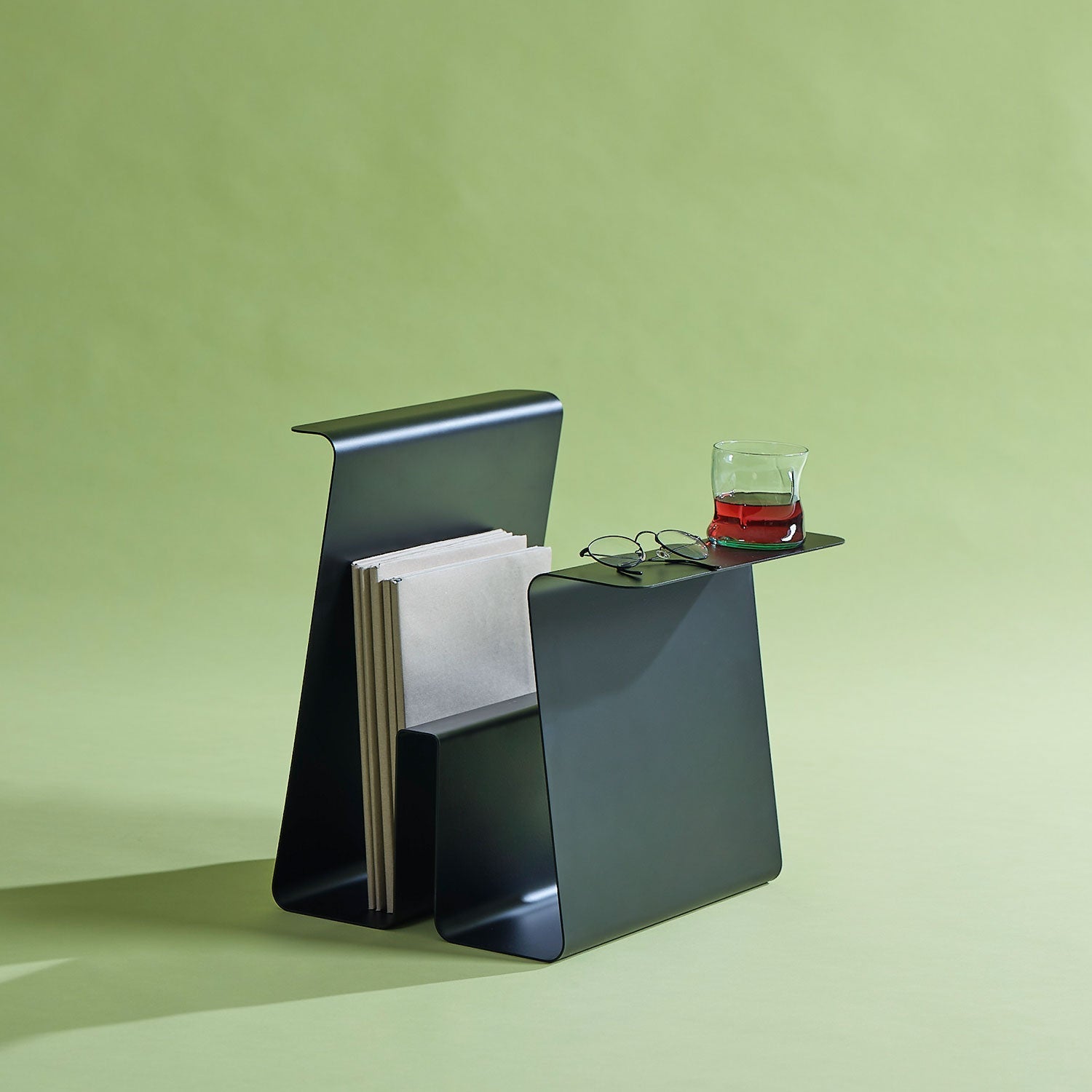Line Magazine Rack - Black