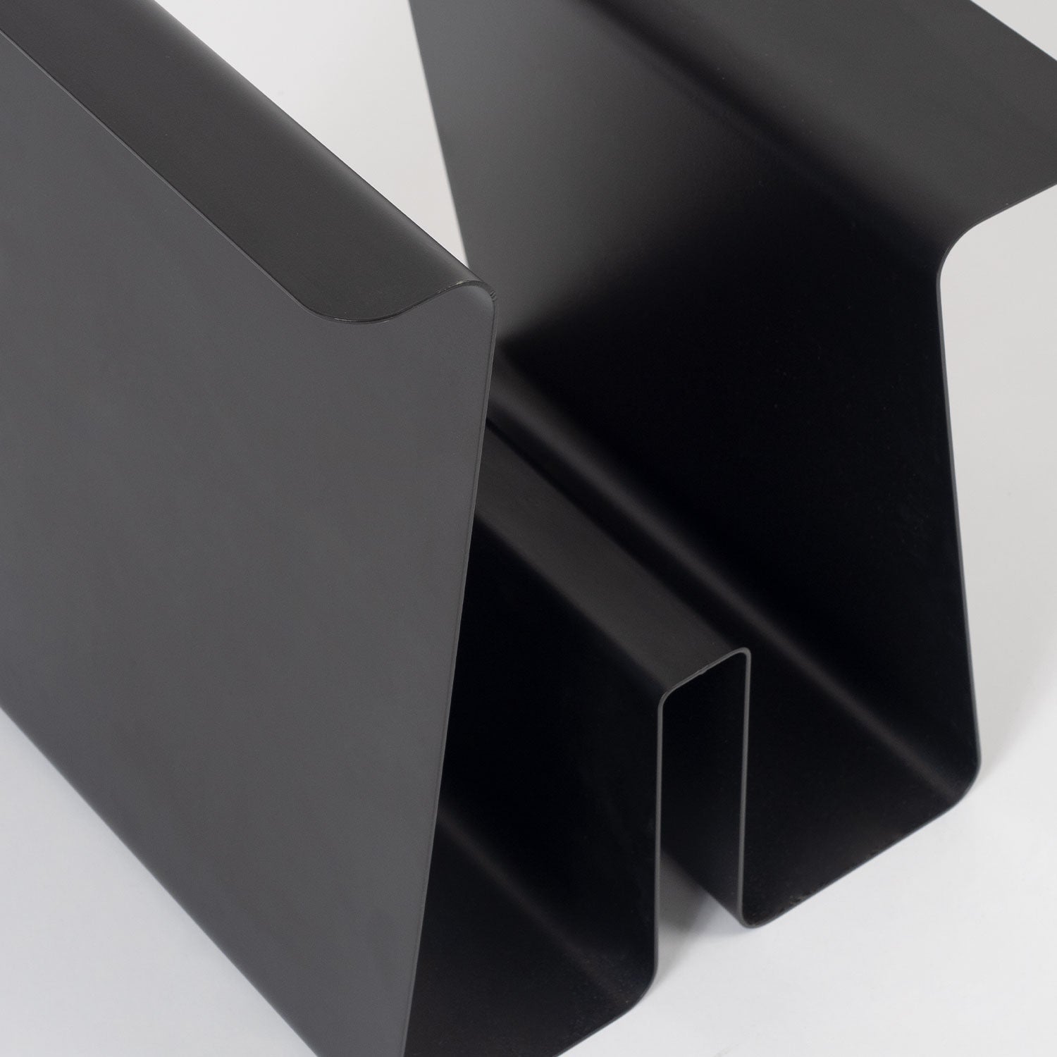 Line Magazine Rack - Black