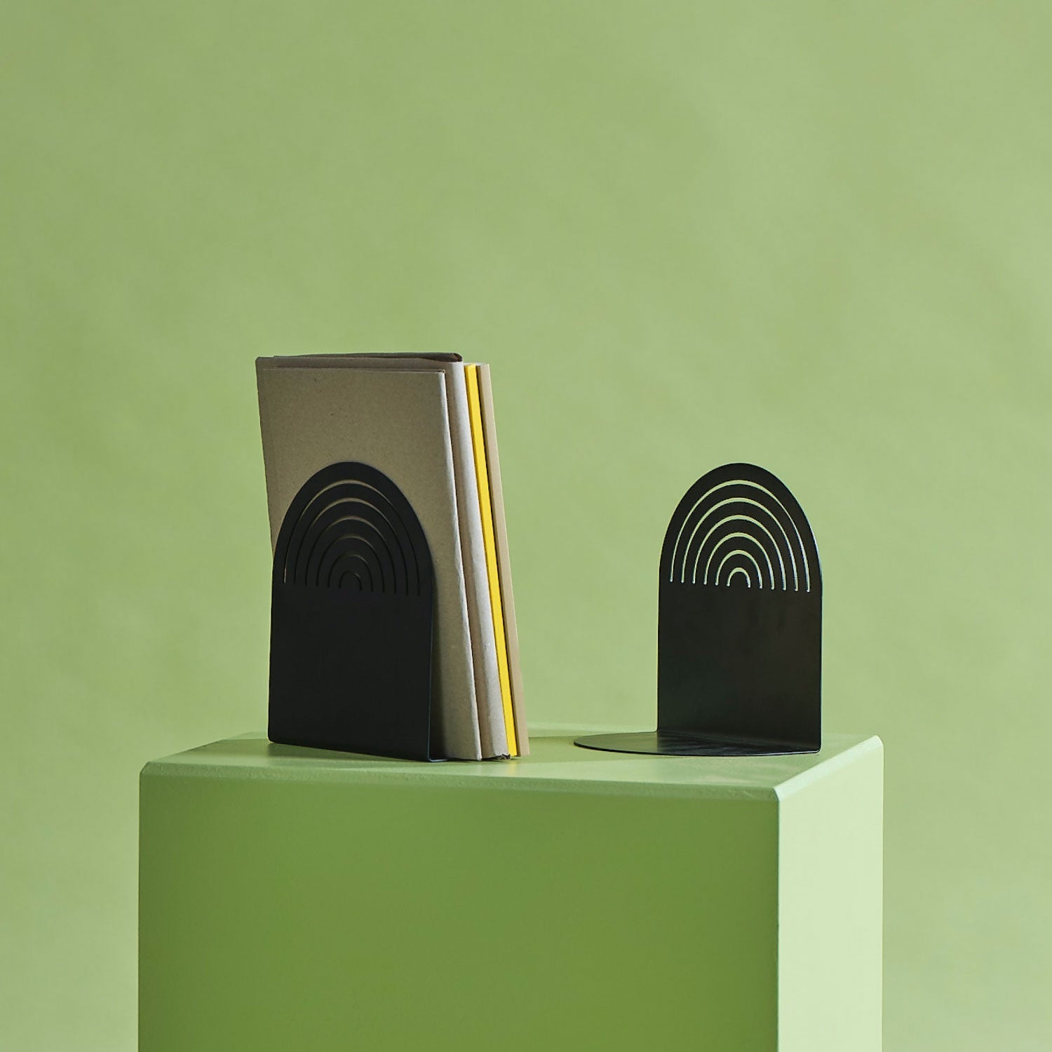Sunrise Set of 2 Bookends - Black