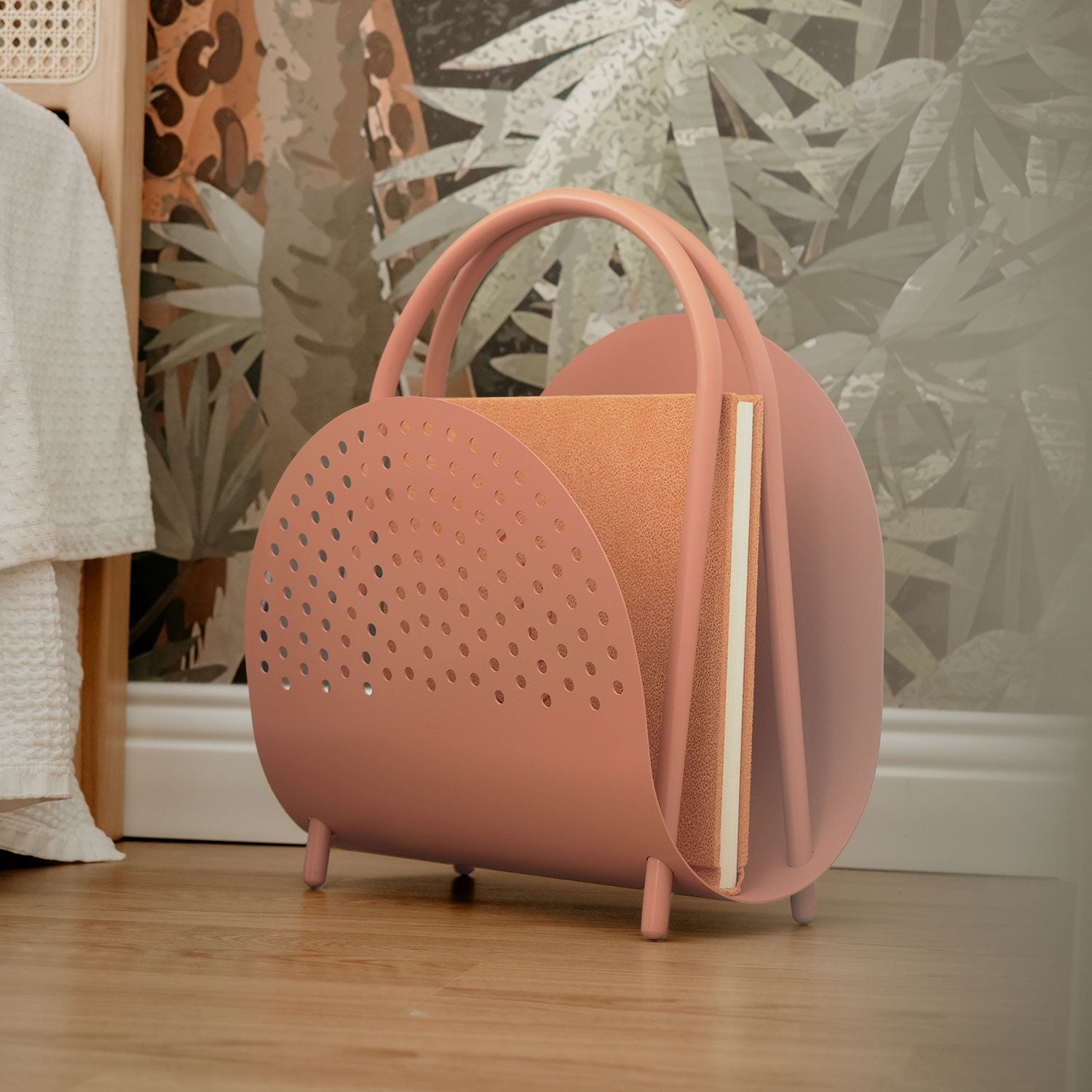 Tub Magazine Rack - Pink