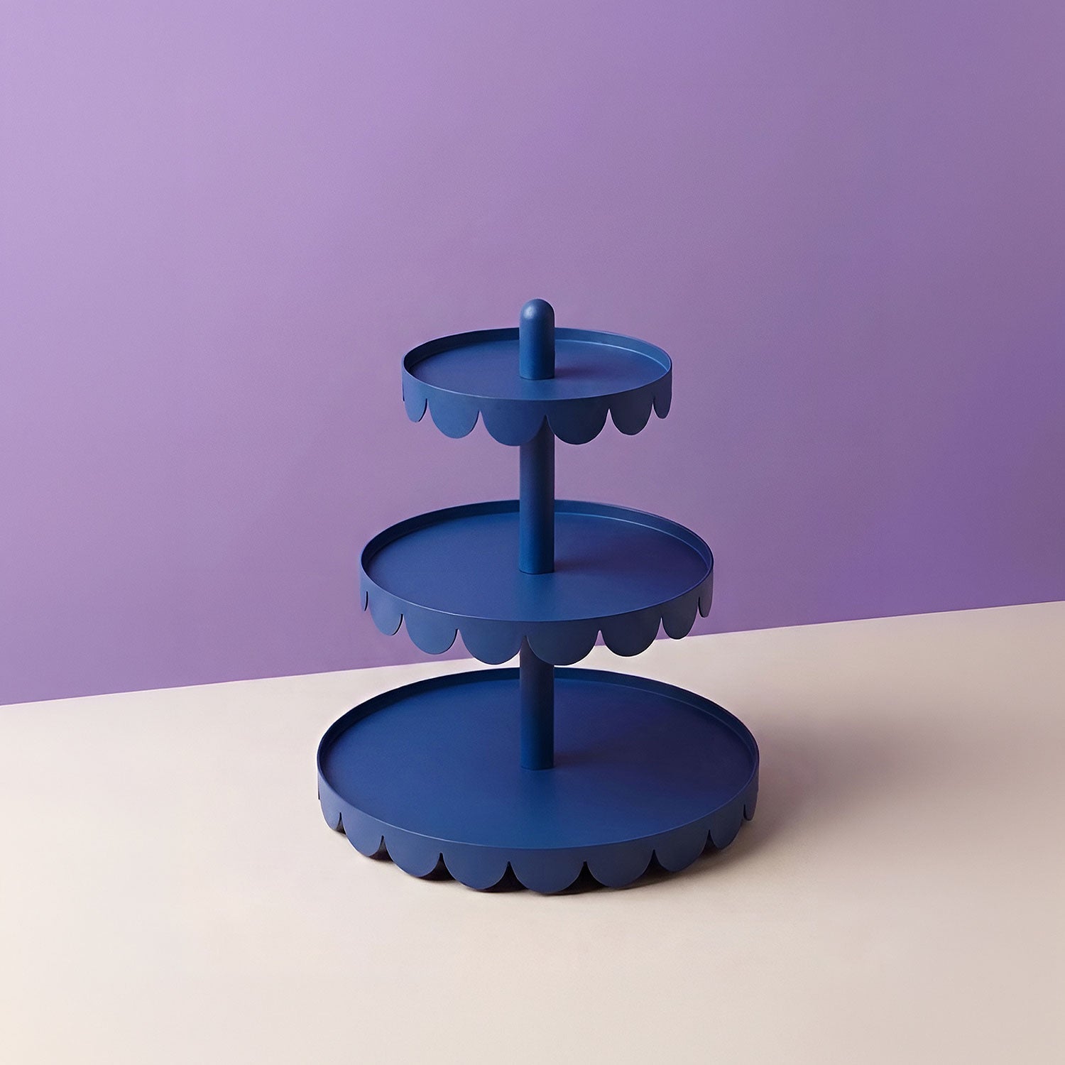 Daisy Cake Stand