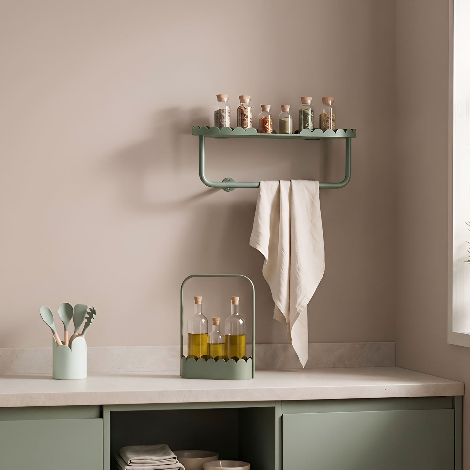 Daisy Wall Shelf with Towel Rack