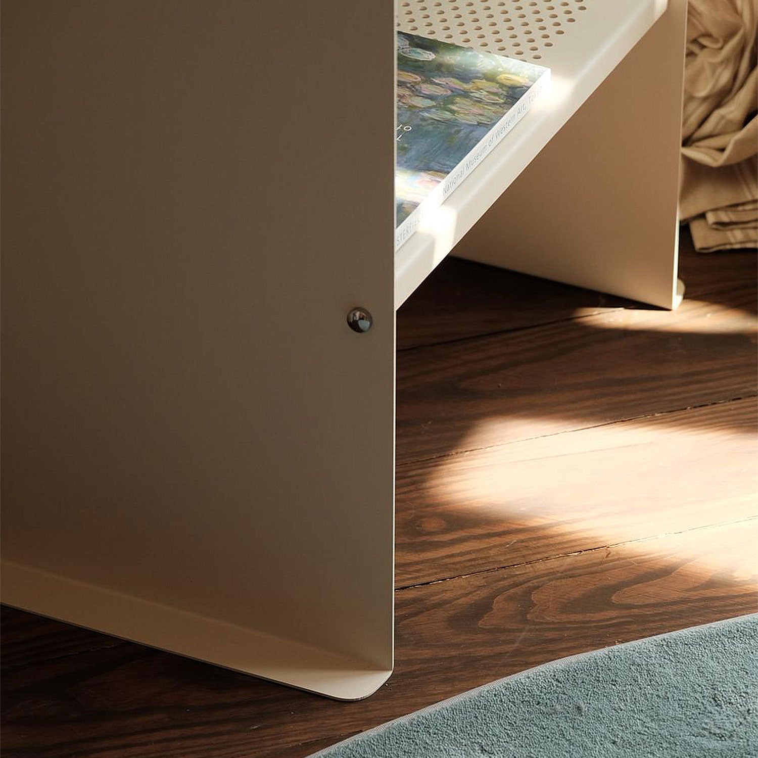 Lay Console