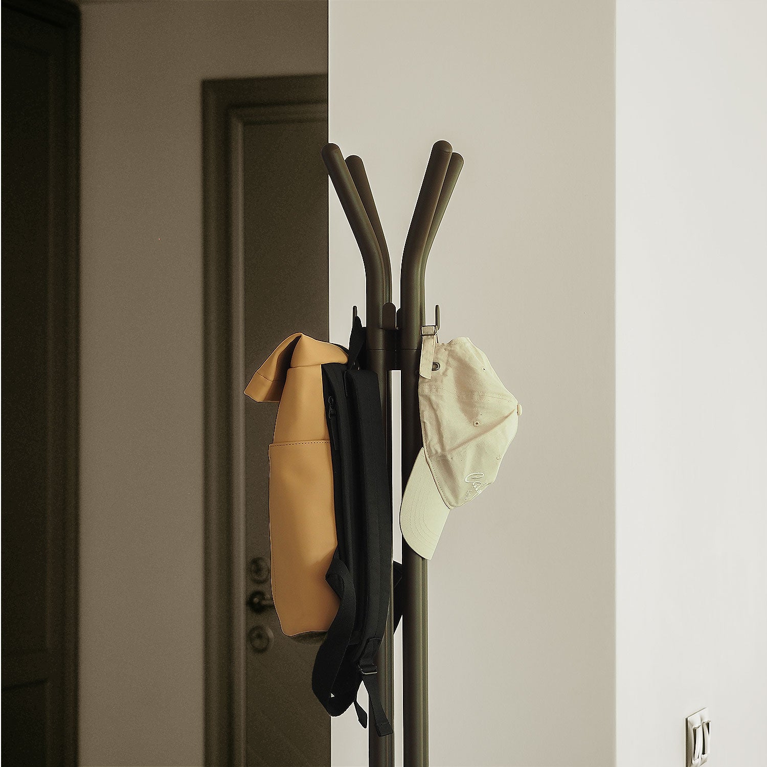 Ramo Coat Rack